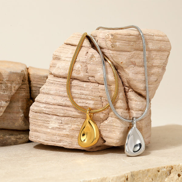 Stainless steel electroplated geometric pendant necklace