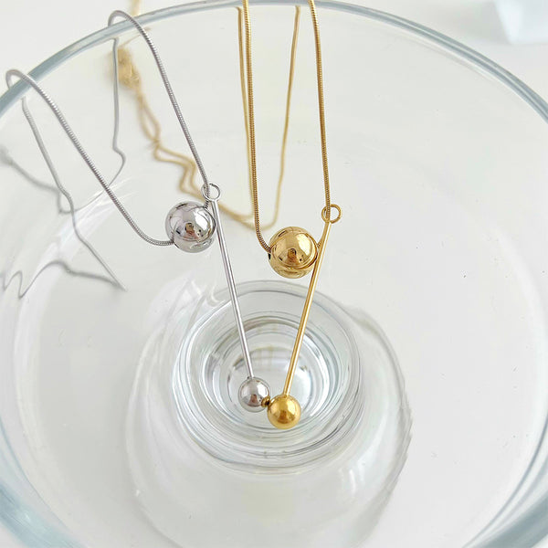 Ball metal necklace