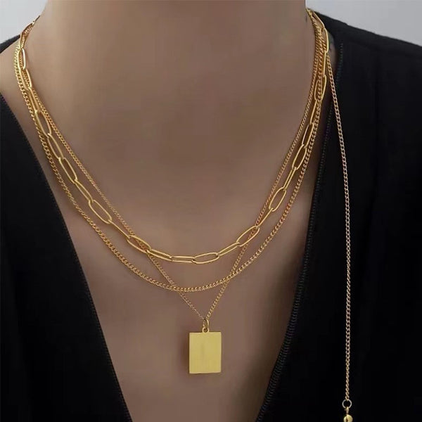 Multi-layer L letter necklace